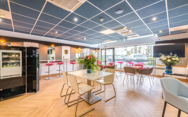 Hotel Zola 45 Bezons La Defense