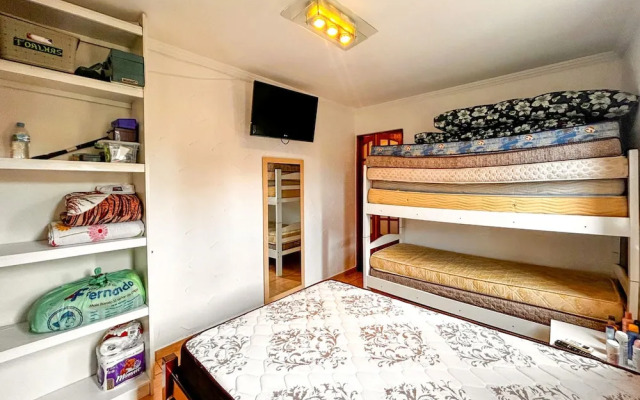 Apto a 800m da Praia da Enseada no Guaruj SP