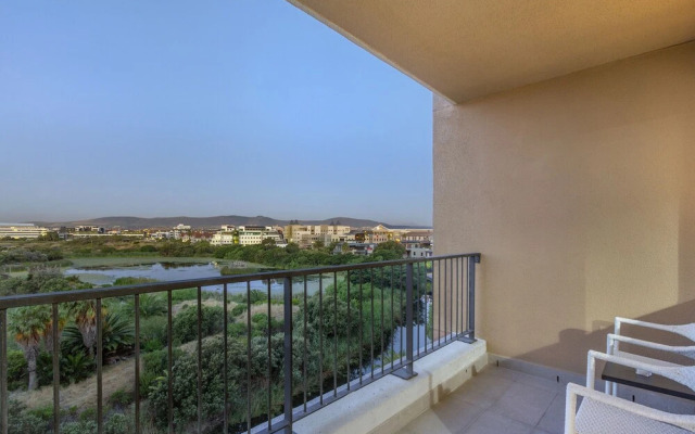 WatersEdge Aparthotel