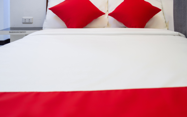 Circle-b Apartelle & Suites