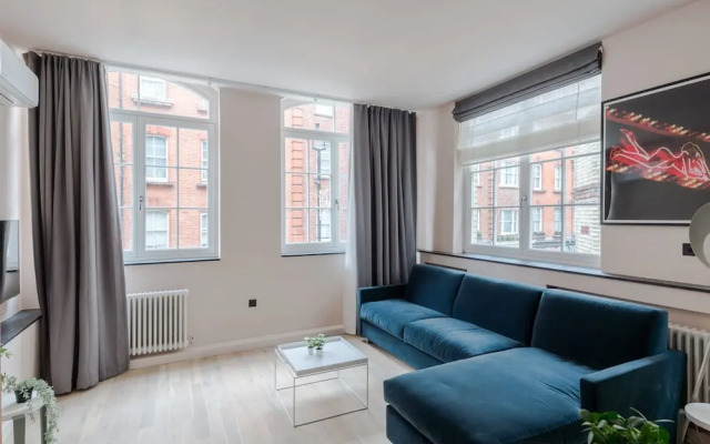 Casa Camisa - Soho - by Frankie Says