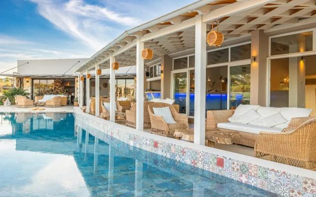 Paradise Island Villas