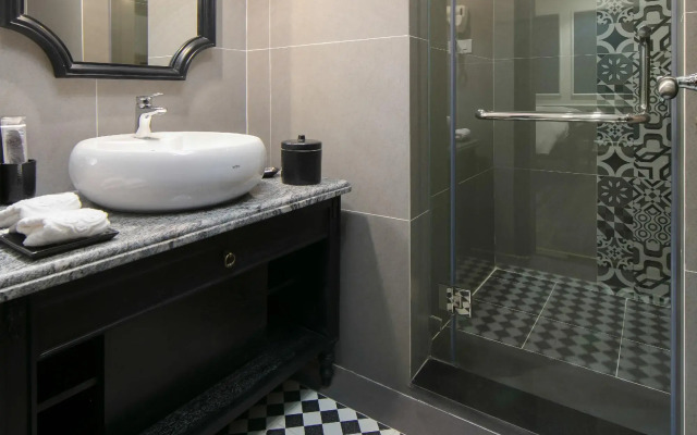 JM Marvel Hotel & Spa