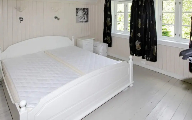 8 Person Holiday Home in Kvas