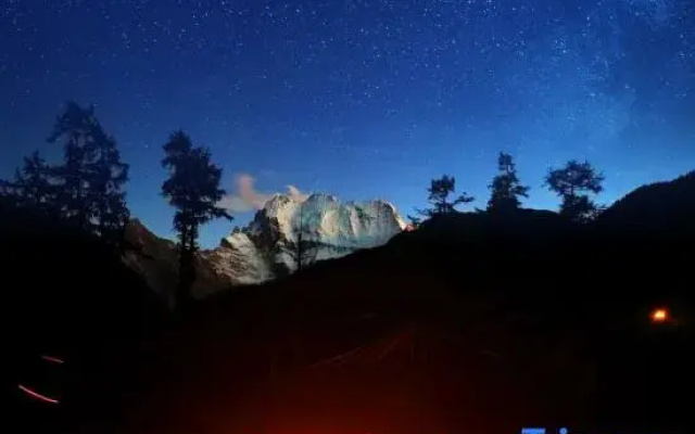 Yading BORE Secret Realm Hotel