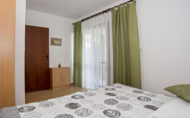 Apartment 34