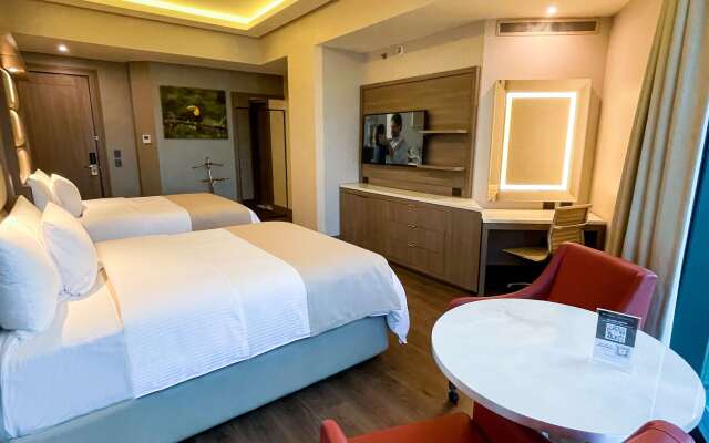 Safi Royal Luxury Metropolitan