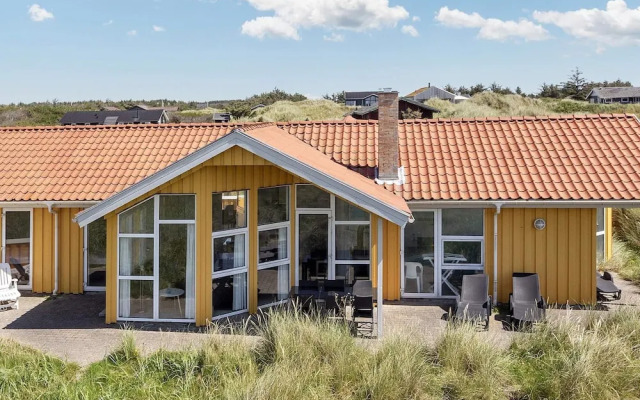 10 Person Holiday Home in Lokken