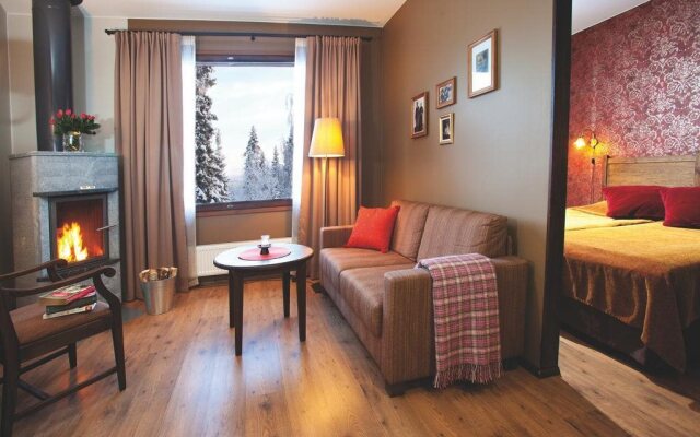 Santa's Hotel Aurora & Igloos