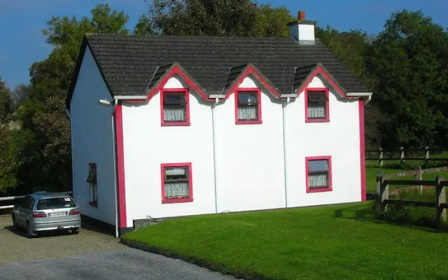 Riverbank Cottages