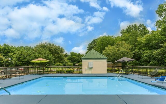 Holiday Inn Express South Boston