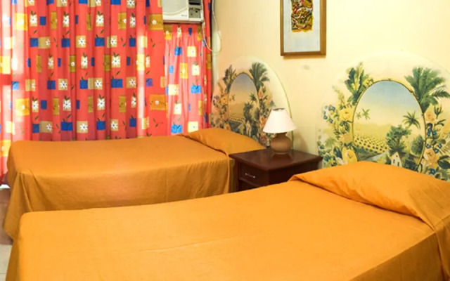 Hotel Mariposa