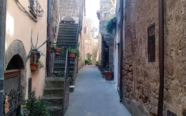 Quercia Sacrobosco apartment