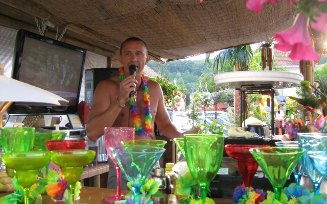 Holiday Vendégház és Szabadidőkert