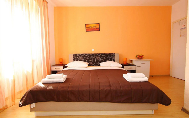 Nirvana Rooms & Apartments