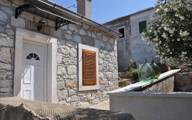 Oasis - A2(4+1) in Veli Rat