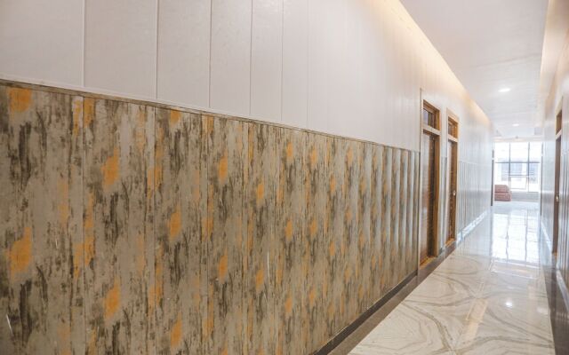 Fabhotel Moon Gaze Inn