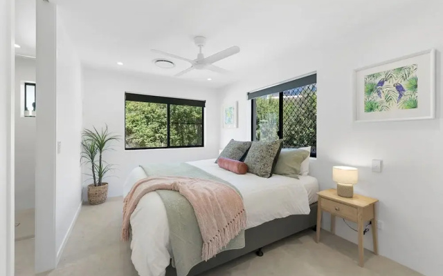 Crystal Shores Sunshine Beach