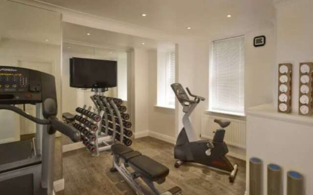 Spacious Studio Apartment In Kensington