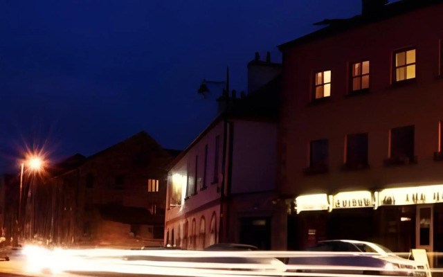 The Helm Apartments B&B