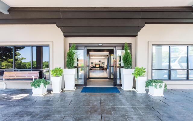 Holiday Inn Express Hauppauge by IHG