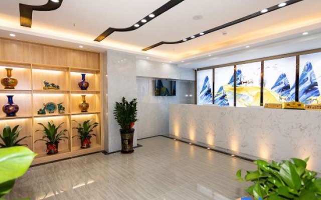 Le 8 Manli Hotel (Shenzhen North Railway Station Minzhi Branch) – Lobby – Shenzhen