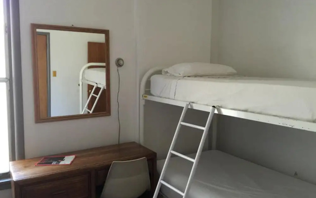 Avenues Hostel
