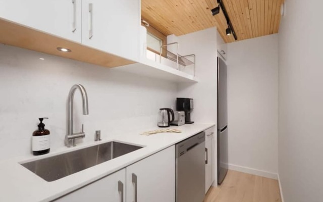 Passive House Luxury 2 Bedroom Basement Suite