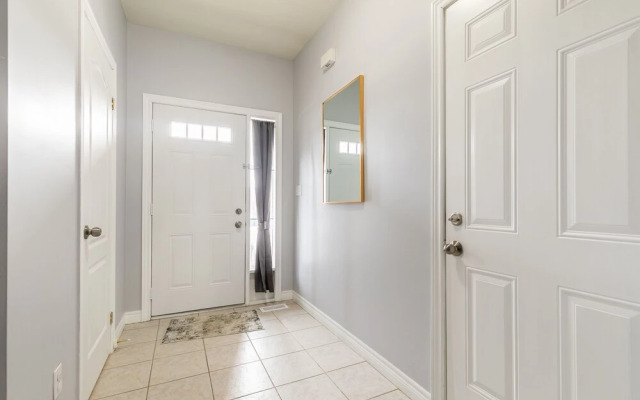 GLOBALSTAY. Luxury 3BR Townhomes with HOT TUB, Gym, BBQ