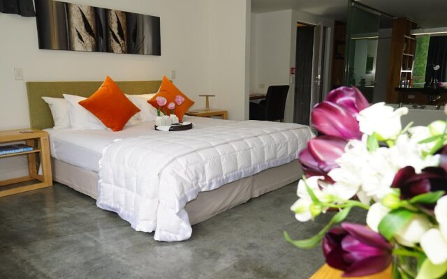 The Arrow Hotel