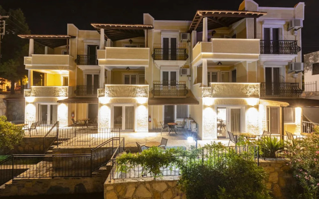 Farrys Boutique Hotel & Beach Club