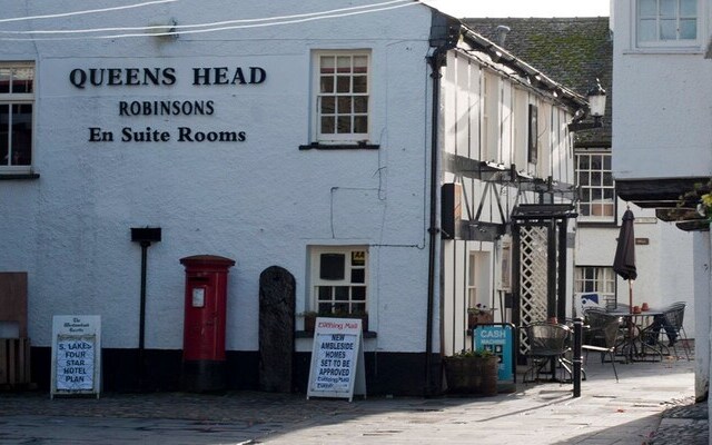 The Queen's Head Inn and Restaurant