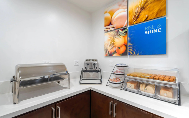 Comfort Inn Cockatoo near LAX Airport