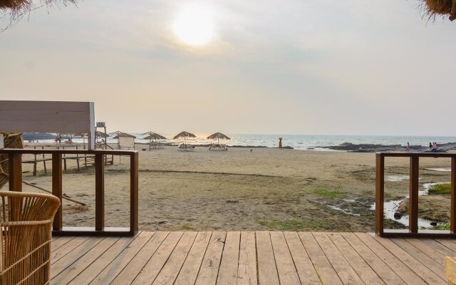 Antares Beach Resort