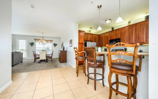 Beautiful Vista Cay Lakeview Condo - 1019