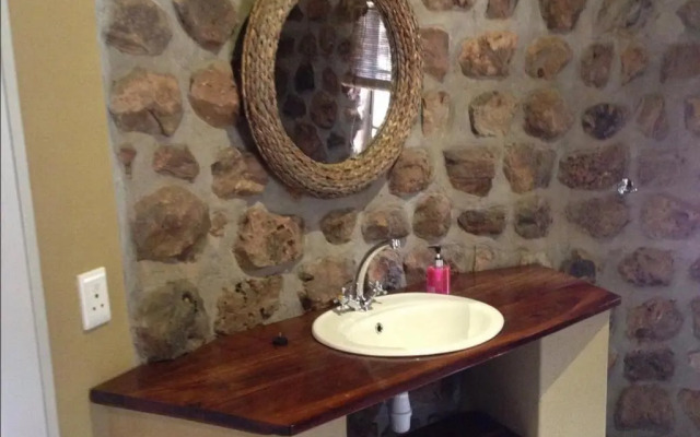 Mobola Lodge