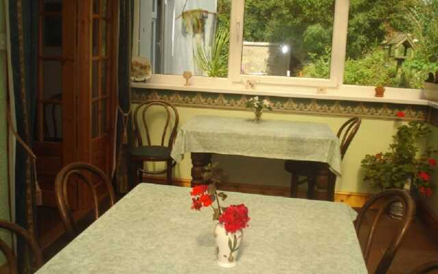 Plas Llangaffo Farmhouse