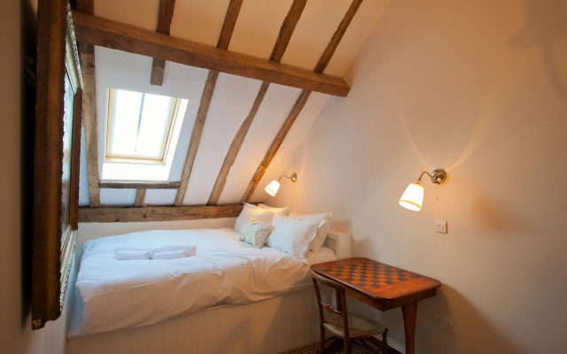 Creeksea Place Barns