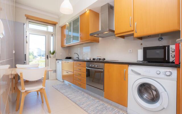 Foz Village Beach by Rent4all