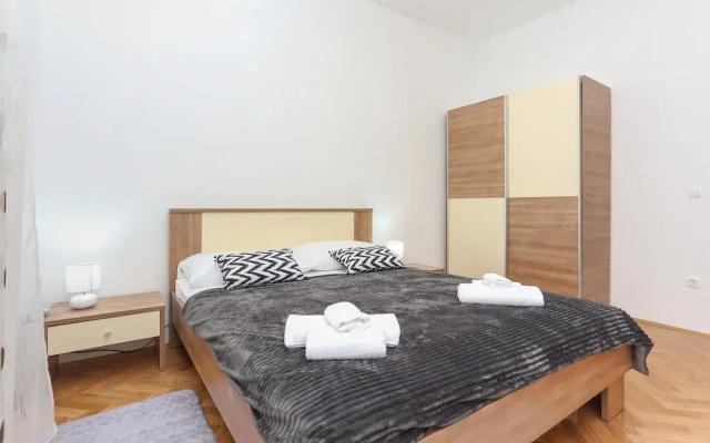 Sunny Elegant Apartments in Trogir