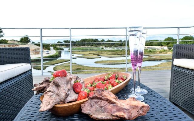 Amazing Villa Ele
