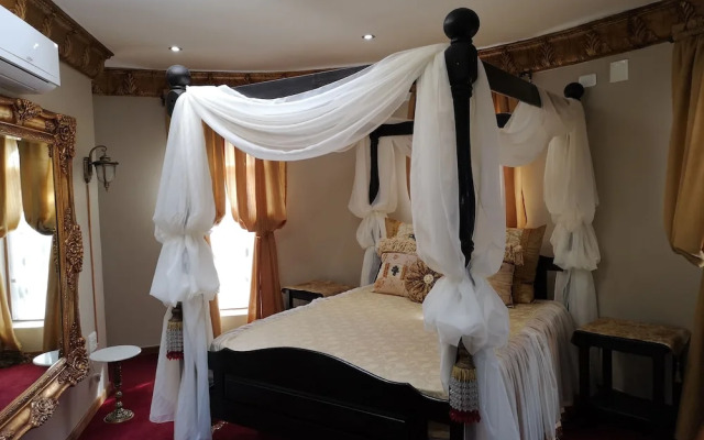 Excalibur Boutique Hotel
