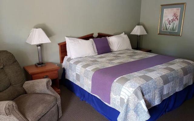 Hotsprings Village Inn