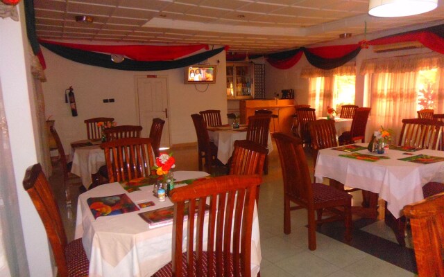 Wadoma Royale Hotel