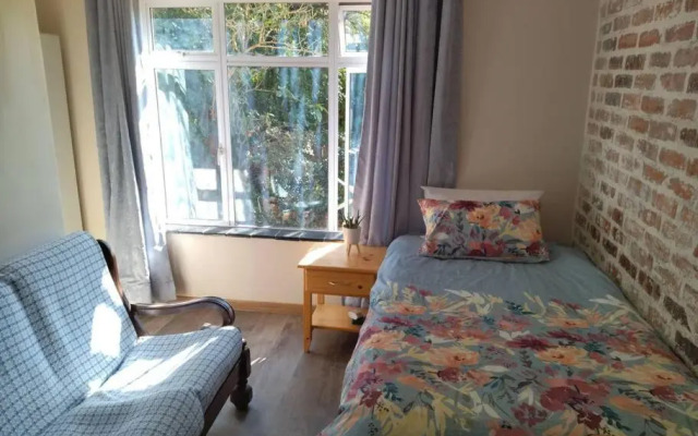 Cosy and sunny 1 bedroom place