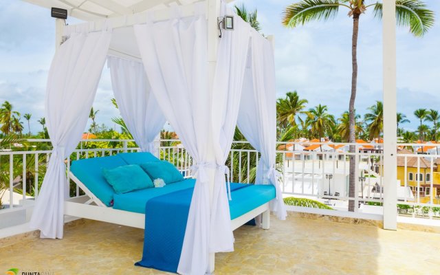 Punta Cana Beachfront Apartment With BBQ Private Terrace