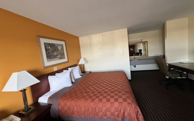 Scottish Inns & Suites Eau Claire