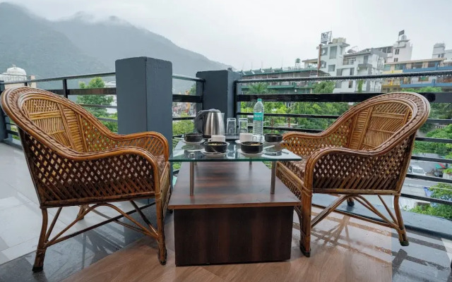Orchid Hotel and Hostel