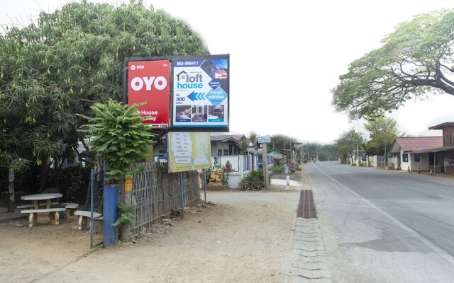 OYO 659 Loft House Homestay