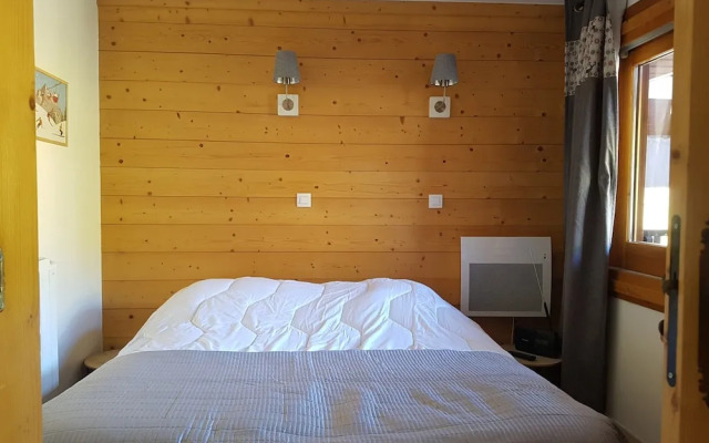 Mountain View Apartment in Doucy